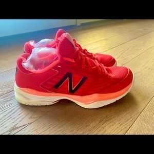 NEW BALANCE REVLITE PRO BANK COURT SHOES  7 NEW🎾